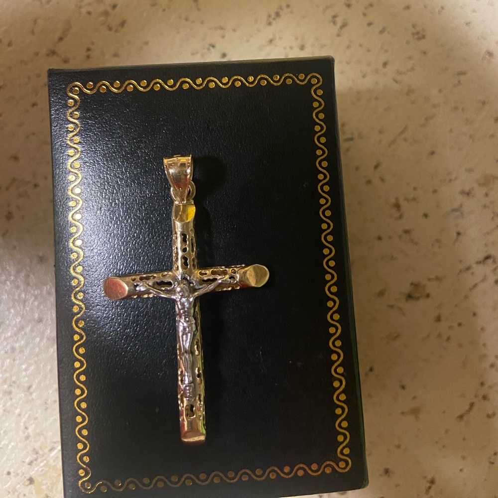 14k gold cross for man or woman